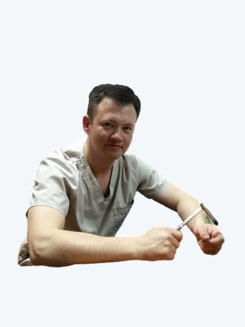 Рябов Алексей Юрьевич — мануальный терапевт, невролог, кардиолог, к.м.н.